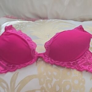 Women's Pink Lace Bra